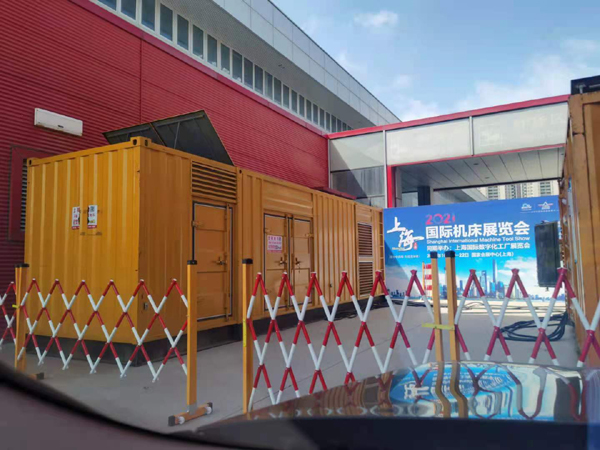 阿拉善左出租发电机-柴油发电机和汽油发电机哪个更好一些？