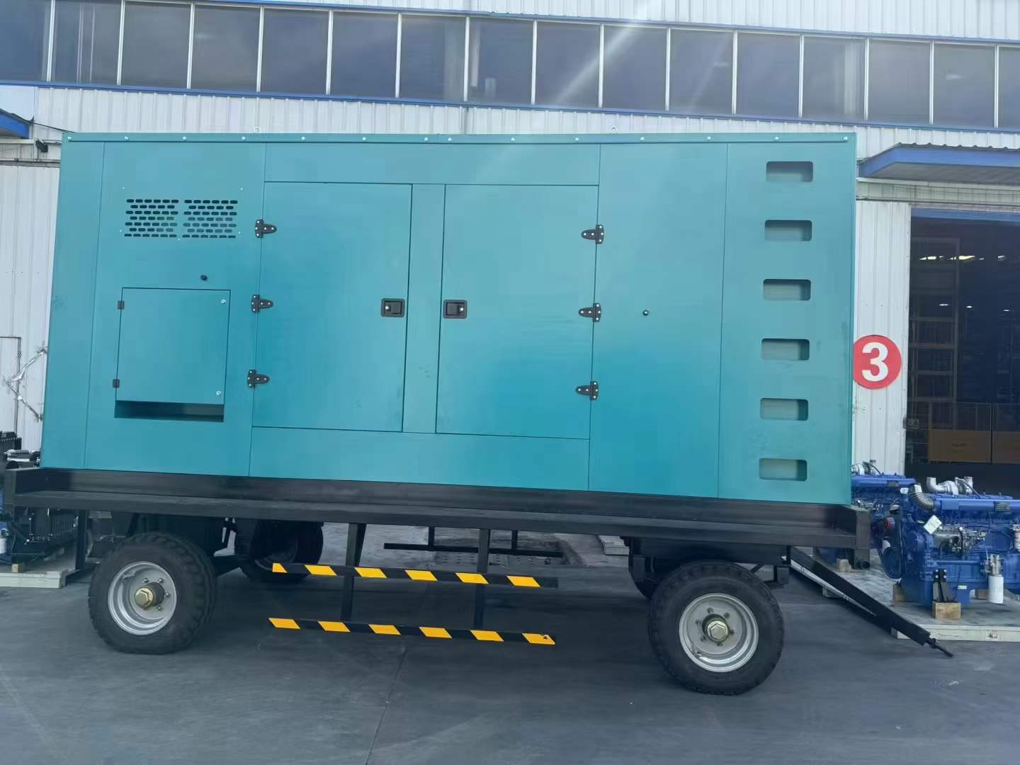 阿拉善左机油滤清器堵塞后，发动机还能继续使用吗？